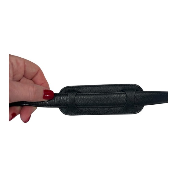 MCM EUC Vintage Drawstring Bucket Bag Black Gold Hardware Leather Crossbody - Picture 13 of 16